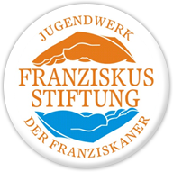 Rundes Logo der Franziskus Stiftung mit stilisierten Händen und den Schriftzügen „Jugendwerk Franziskus“ und „Der Franziskaner“